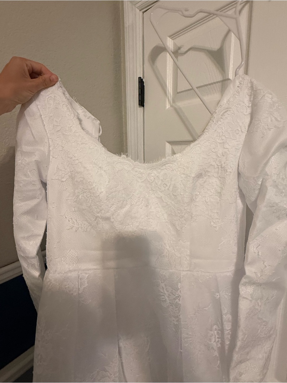 Elegant White Lace Long-Sleeve Dress